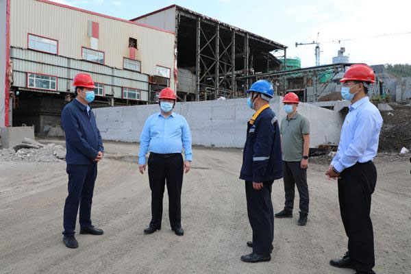 市委書(shū)記岳國(guó)棟深入國(guó)森礦業(yè)開(kāi)展實(shí)地調(diào)研